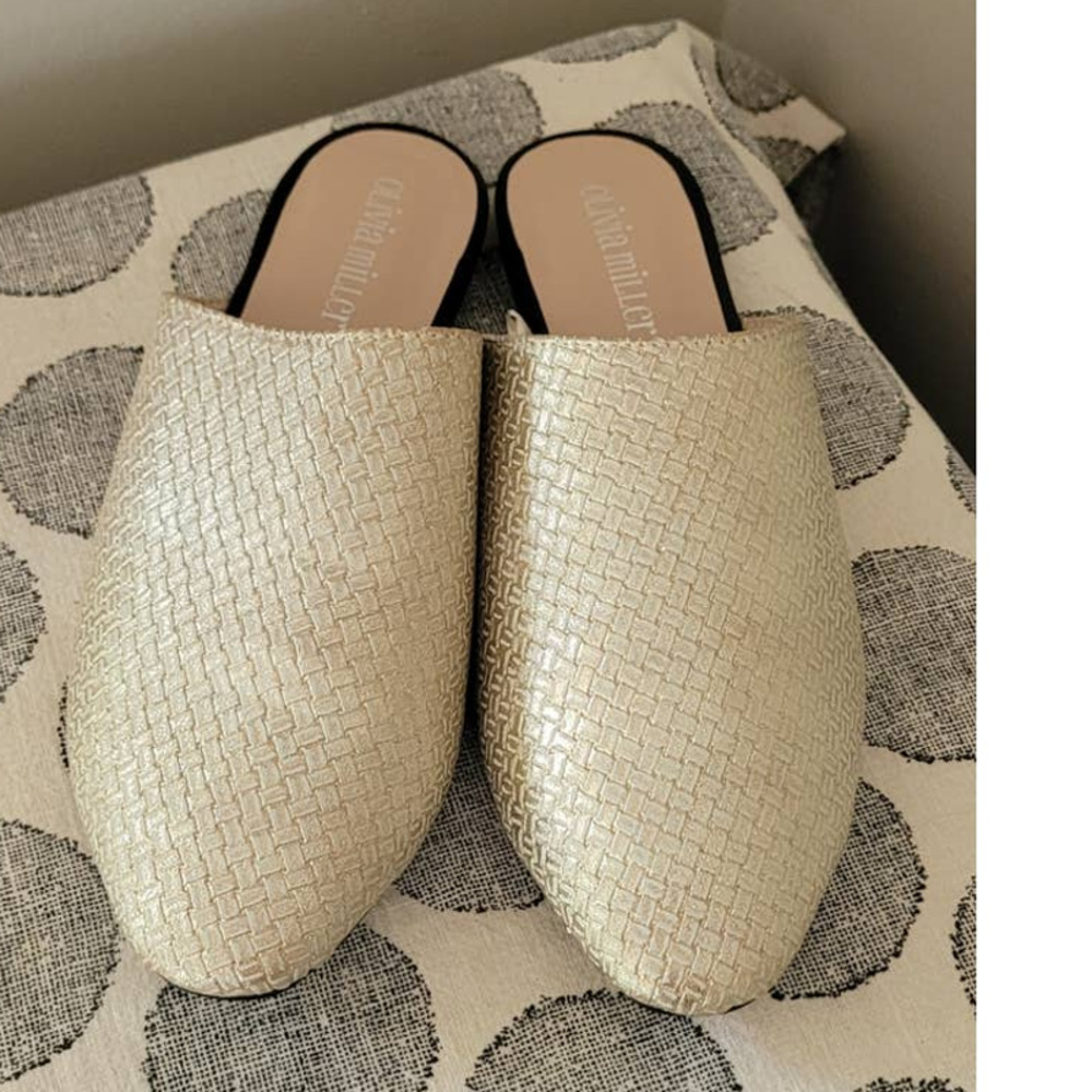 Olivia Miller Gold Basketweave Texture Mules Size 7 Women's - Picture 2 of 6